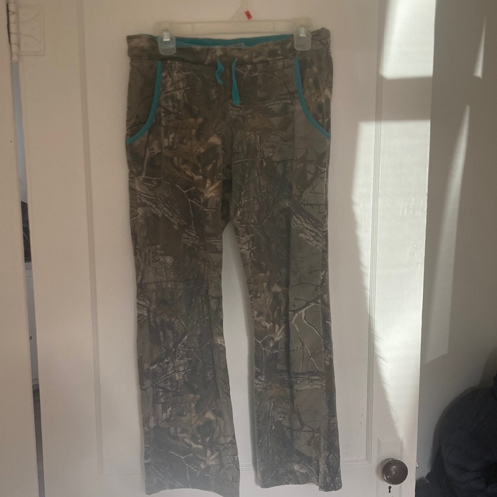 Realtree camouflage lounge sweatpants M (8-10)